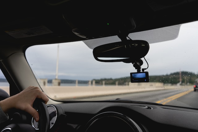 Comment choisir la meilleure Dashcam pour votre véhicule : conseils et recommandations